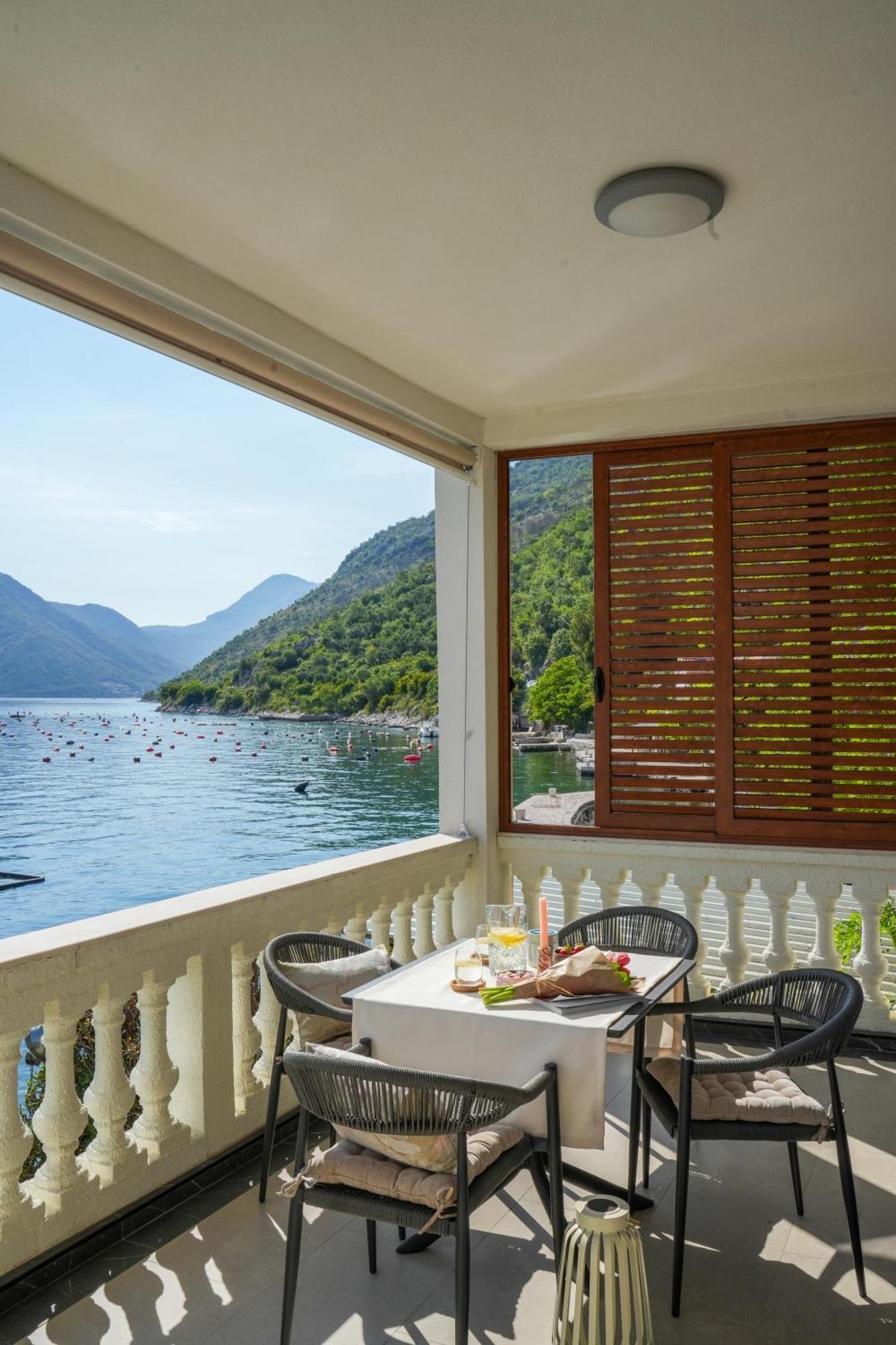 Appartement Aquazzura à Kotor Extérieur photo